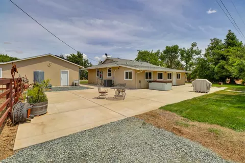 Exterior - 9856 La Clair Rd, Wilton, CA 95693 photo 16 of 28