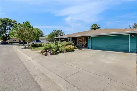 1211 Bridgeford Ave, Gridley, CA 95948 photo 2