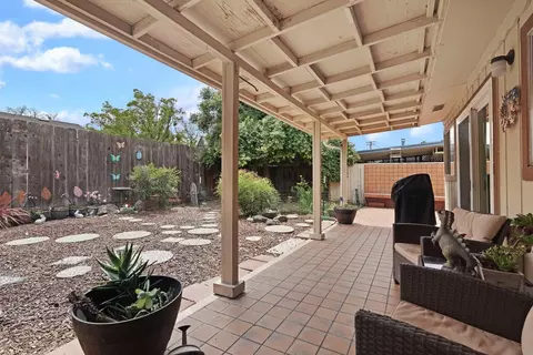 Exterior - 1620 Ascot Dr, Modesto, CA 95350 photo 8 of 19