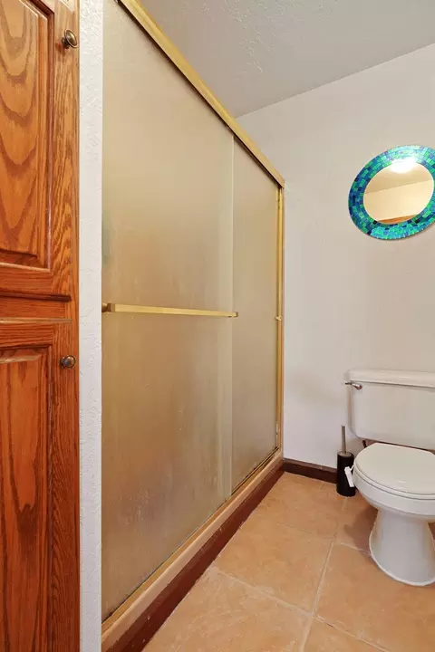 Bath - 1620 Ascot Dr, Modesto, CA 95350 photo 5 of 5