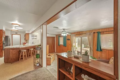 Entry Way - 1620 Ascot Dr, Modesto, CA 95350 photo 2 of 3