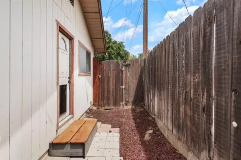 Exterior - 1620 Ascot Dr, Modesto, CA 95350 photo 13 of 19