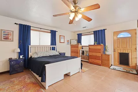 Bedroom - 1620 Ascot Dr, Modesto, CA 95350 photo 3 of 4