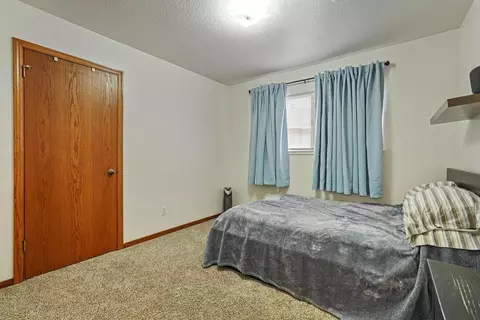 Bedroom - 1620 Ascot Dr, Modesto, CA 95350 photo 1 of 4