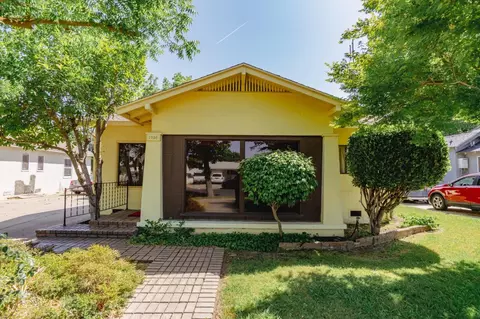 1036 W 12th St, Merced, CA 95341 photo 1