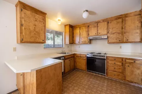 319 W 10th St, Tracy, CA 95376 photo 29