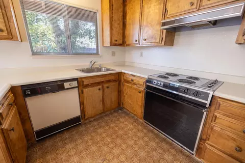 319 W 10th St, Tracy, CA 95376 photo 30