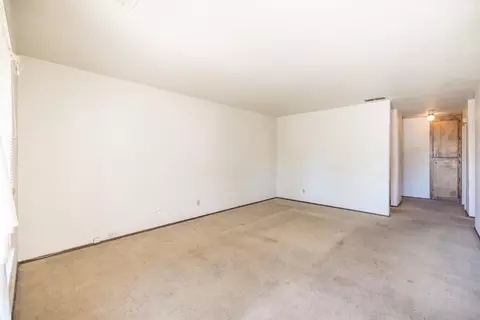 319 W 10th St, Tracy, CA 95376 photo 4