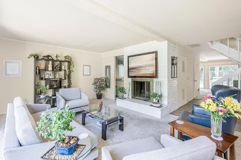 Living - 512 Citadel Dr, Davis, CA 95616 photo 2 of 4