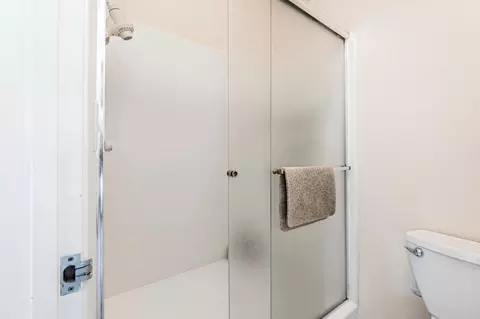 Bath - 512 Citadel Dr, Davis, CA 95616 photo 2 of 5
