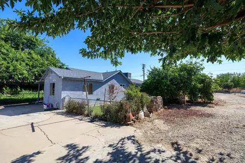 Exterior - 903 Seybold Ave, Modesto, CA 95351 photo 8 of 20