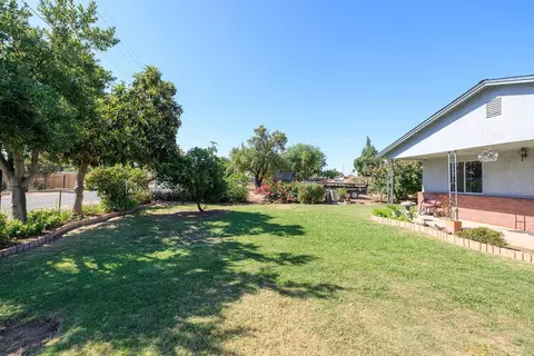 Exterior - 903 Seybold Ave, Modesto, CA 95351 photo 4 of 20