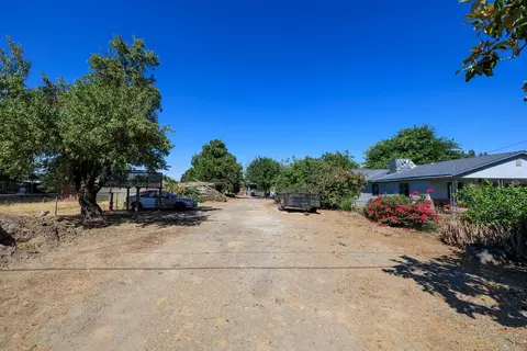 Exterior - 903 Seybold Ave, Modesto, CA 95351 photo 9 of 20