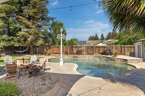 Exterior - 150 Robert Ave, Ripon, CA 95366 photo 8 of 17
