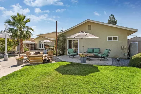Exterior - 150 Robert Ave, Ripon, CA 95366 photo 14 of 17