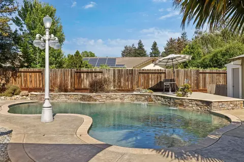Exterior - 150 Robert Ave, Ripon, CA 95366 photo 9 of 17