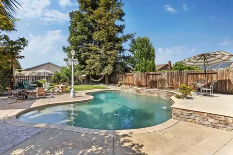 Exterior - 150 Robert Ave, Ripon, CA 95366 photo 10 of 17