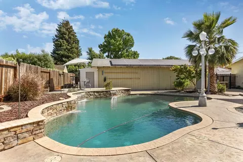 Exterior - 150 Robert Ave, Ripon, CA 95366 photo 13 of 17