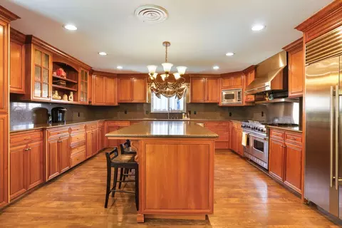 Kitchen - 150 Robert Ave, Ripon, CA 95366 photo 1 of 6