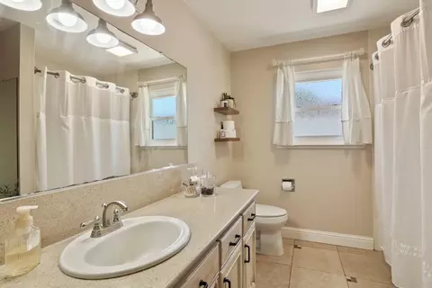 Bath - 150 Robert Ave, Ripon, CA 95366 photo 2 of 6