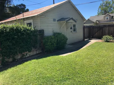 Exterior - 306 Abbey St, Winters, CA 95694 photo 5 of 6