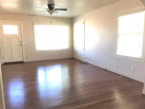 Living - 306 Abbey St, Winters, CA 95694 photo 2 of 2