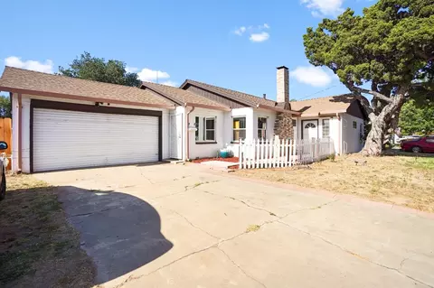93 E Syracuse Ave, Turlock, CA 95380 photo 1