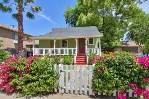 3009 9th Ave, Sacramento, CA 95817