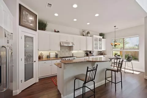 Kitchen - 1605 Magic Ln, Lodi, CA 95242 photo 5 of 6
