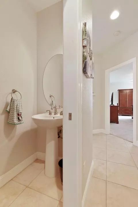Bath - 1605 Magic Ln, Lodi, CA 95242 photo 1 of 5