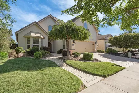 Exterior - 1605 Magic Ln, Lodi, CA 95242 photo 5 of 13