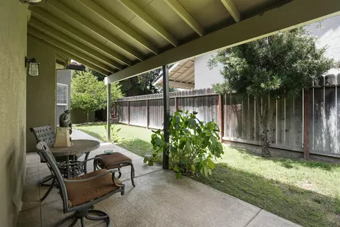 Exterior - 2421 Castleview Dr, Turlock, CA 95382 photo 11 of 11