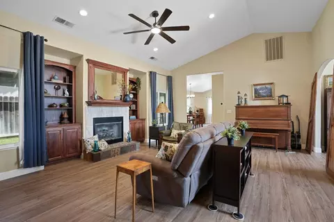 Other - 2421 Castleview Dr, Turlock, CA 95382 photo 4 of 5