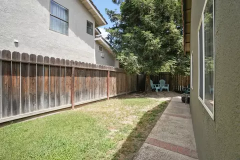 Exterior - 2421 Castleview Dr, Turlock, CA 95382 photo 5 of 11