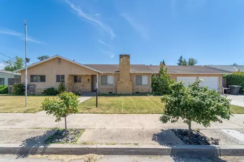 715 Pine St, Oakdale, CA 95361 photo 1