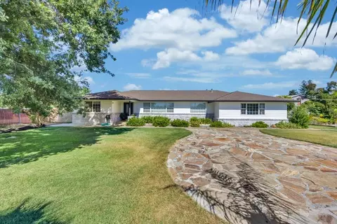 10520 E Sisters Ct, Elk Grove, CA 95624