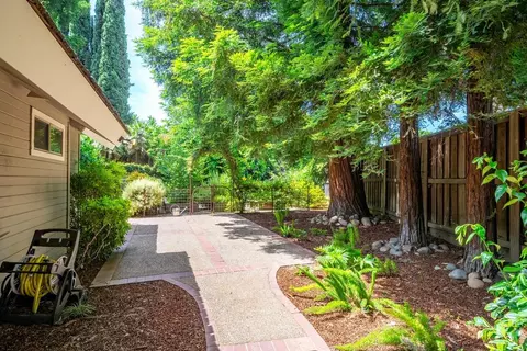 1533 Kingsford Dr, Carmichael, CA 95608 photo 62