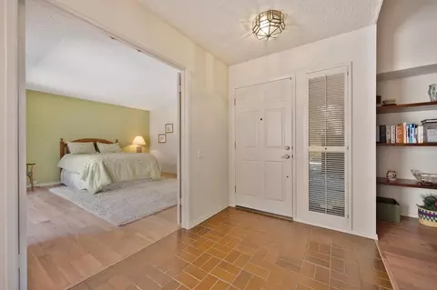 Entry Way - 114 E Ranch Rd, Sacramento, CA 95825 photo 3 of 4