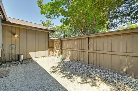 Exterior - 114 E Ranch Rd, Sacramento, CA 95825 photo 11 of 14