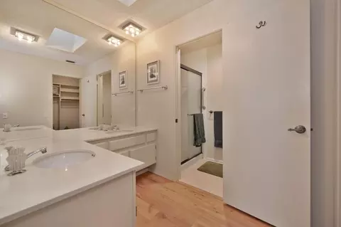 Bath - 114 E Ranch Rd, Sacramento, CA 95825 photo 1 of 4