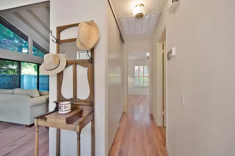 Entry Way - 114 E Ranch Rd, Sacramento, CA 95825 photo 4 of 4