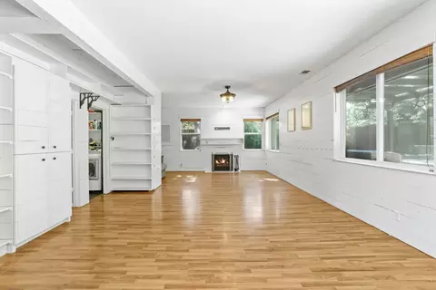 Living - 192 Hollow Brook Ct, Tracy, CA 95377 photo 3 of 5