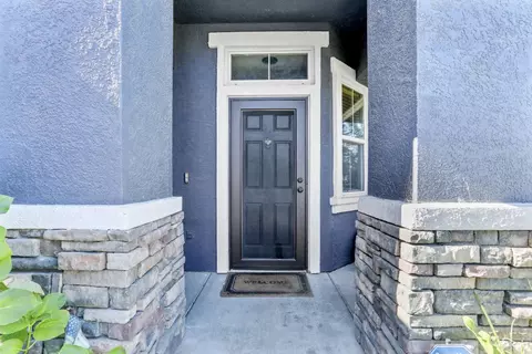 Entry Way - 192 Hollow Brook Ct, Tracy, CA 95377 photo 1 of 5