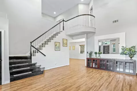 Entry Way - 192 Hollow Brook Ct, Tracy, CA 95377 photo 2 of 5