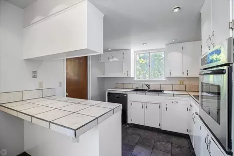 Kitchen - 1233 El Vecino Ave, Modesto, CA 95350 photo 1 of 2