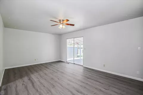 Living - 1233 El Vecino Ave, Modesto, CA 95350 photo 2 of 4