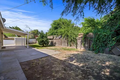 Exterior - 1233 El Vecino Ave, Modesto, CA 95350 photo 4 of 8