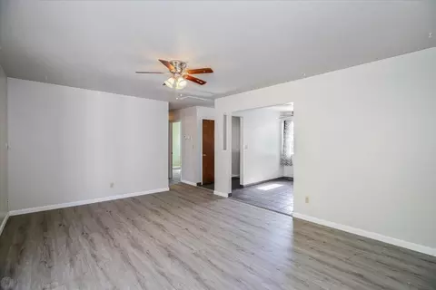 Living - 1233 El Vecino Ave, Modesto, CA 95350 photo 4 of 4