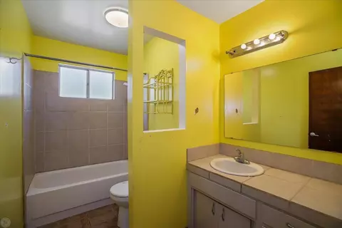 Bath - 1233 El Vecino Ave, Modesto, CA 95350 photo 1 of 2