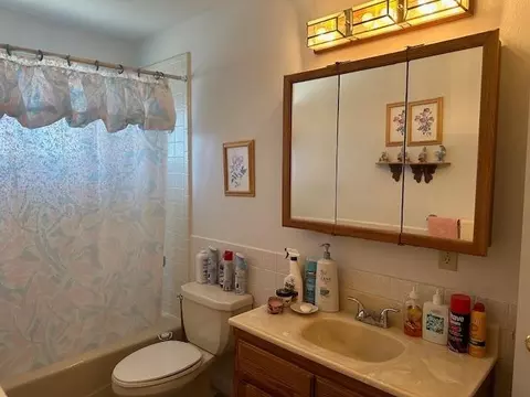 Bath - 3687 Signal Hill Trl, Copperopolis, CA 95228 photo 1 of 3